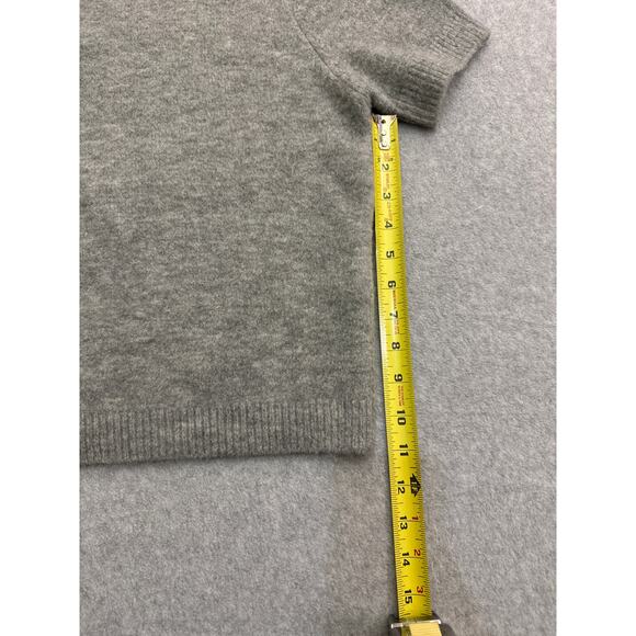 ZARA Cozy Grey Wool Blend Short Sleeve Sweater
Size Medium - Picture 6 of 9
